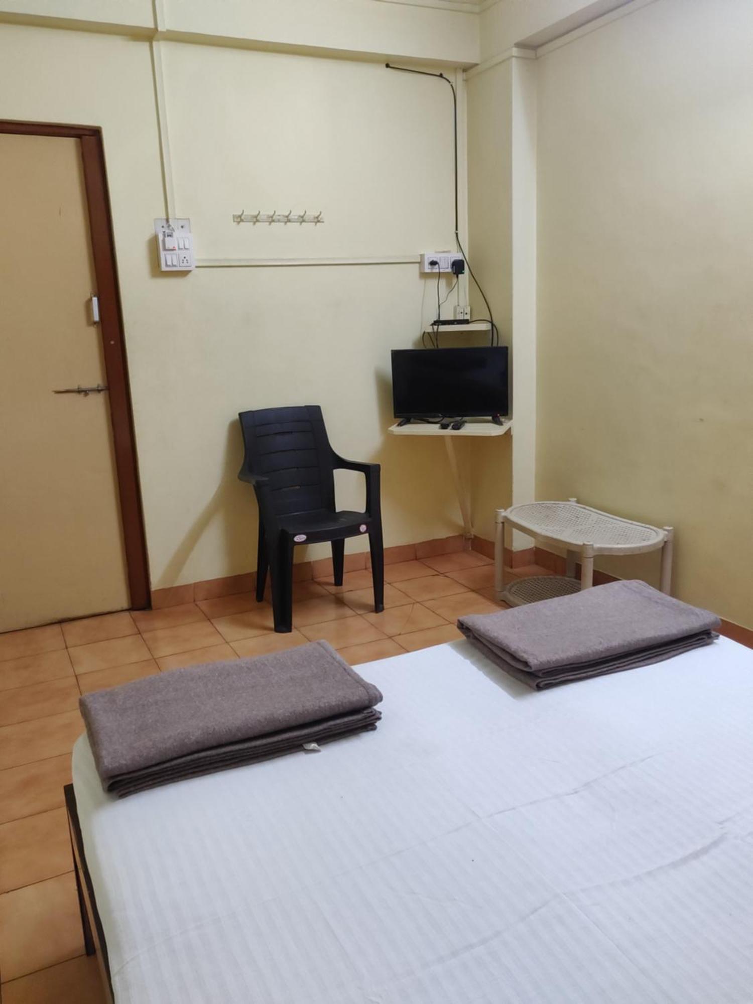 Shraddha Lodge Ratnagiri Exterior photo